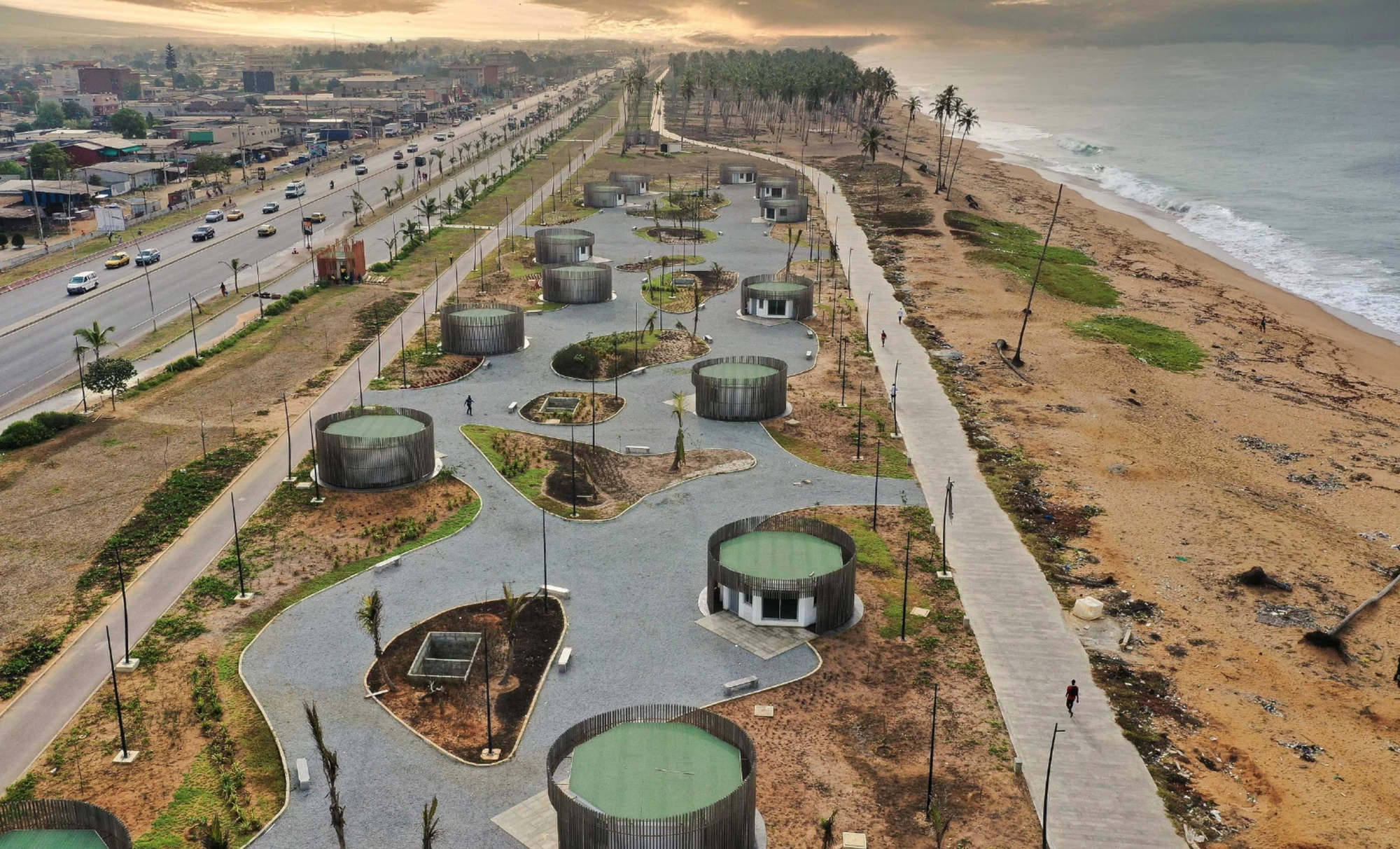 Beach_Scene_2_redimensionnee